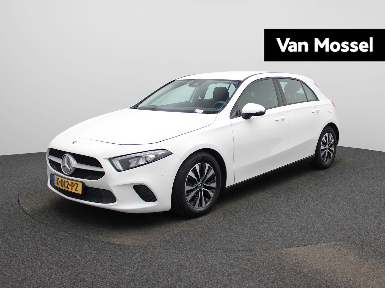 Mercedes-Benz A-klasse - 160 Business Solution | ACHTERUITRIJCAMERA | APPLE CARPLAY | STOELVERWARMING | NAVIGATIE | - AutoWereld.nl
