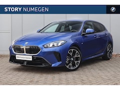 BMW 1-serie - 120 High Executive M Sport Automaat / Sportstoelen / Adaptieve LED / Head-Up / M Adaptief
