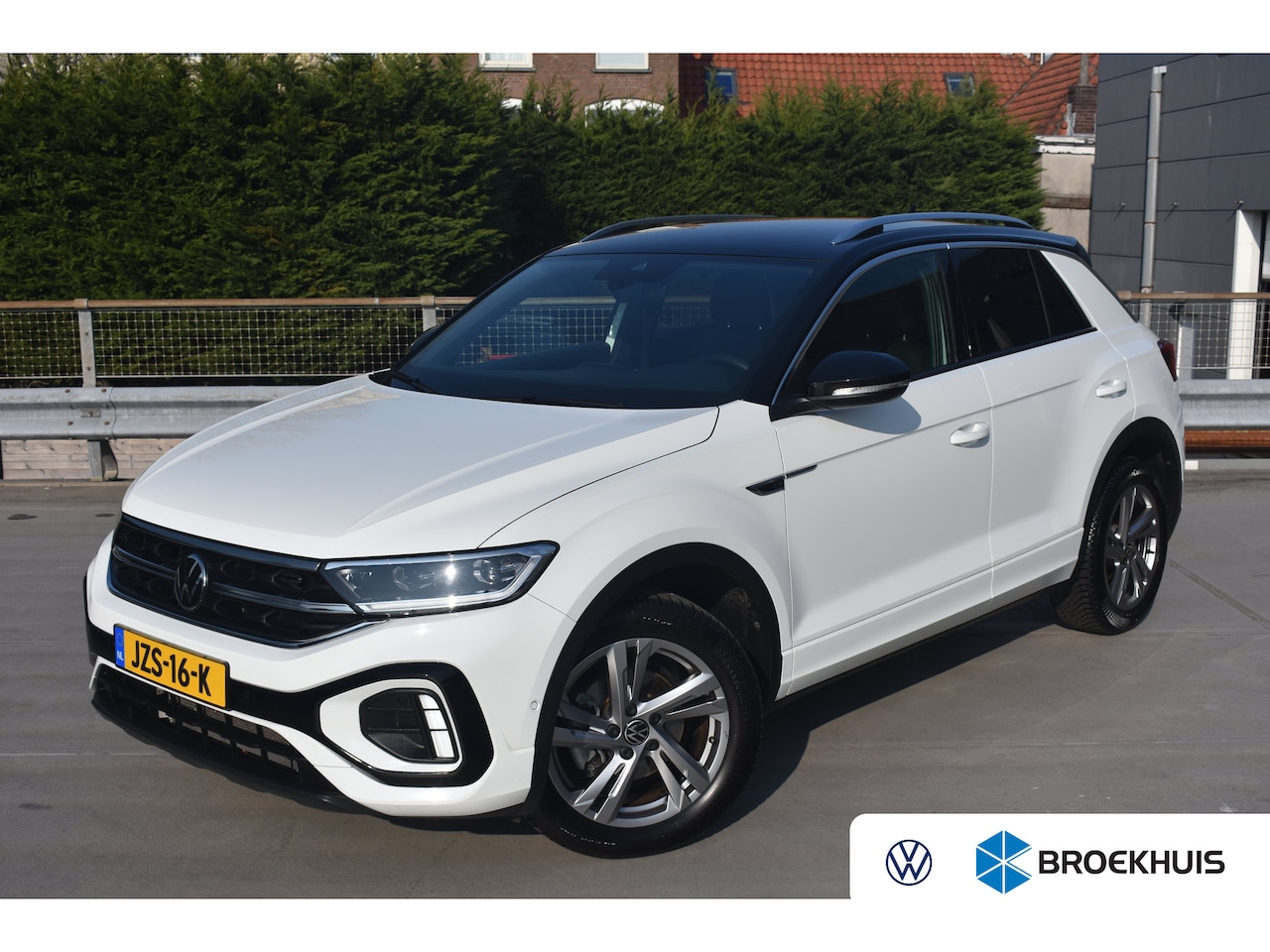 Volkswagen T-Roc - 1.5 TSI 150PK R-Line DSG/AUT. | TREKHAAK | STOELVERW. | CAMERA | NAVIGATIE | ADAPT. CRUISE - AutoWereld.nl