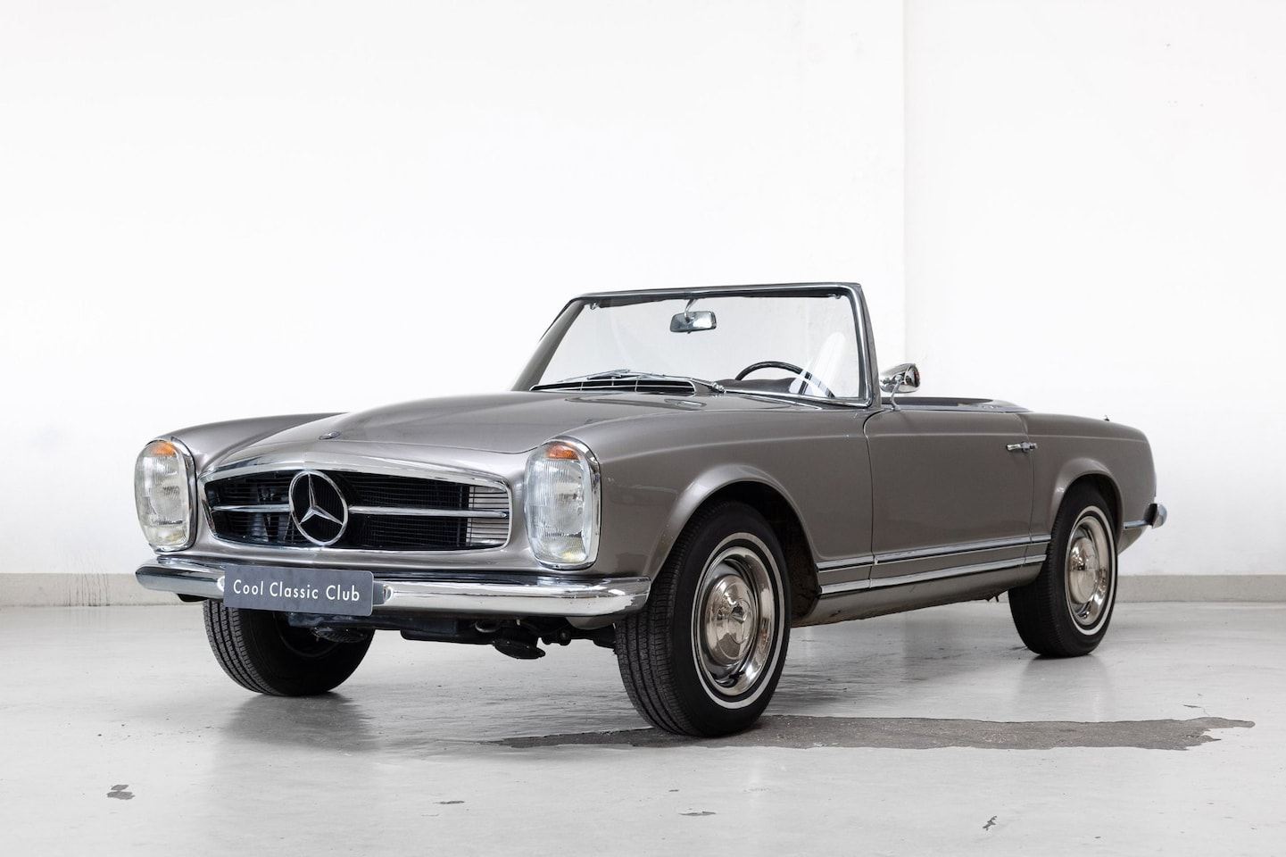 Mercedes-Benz SL-klasse Cabrio - 230 - 4 Speed - Nut & Bolt Restoration - - AutoWereld.nl