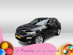 Volkswagen T-Roc - 1.0 TSI Style Business | navigatie | cruise control | parkeer sensoren | trekhaak meerprij