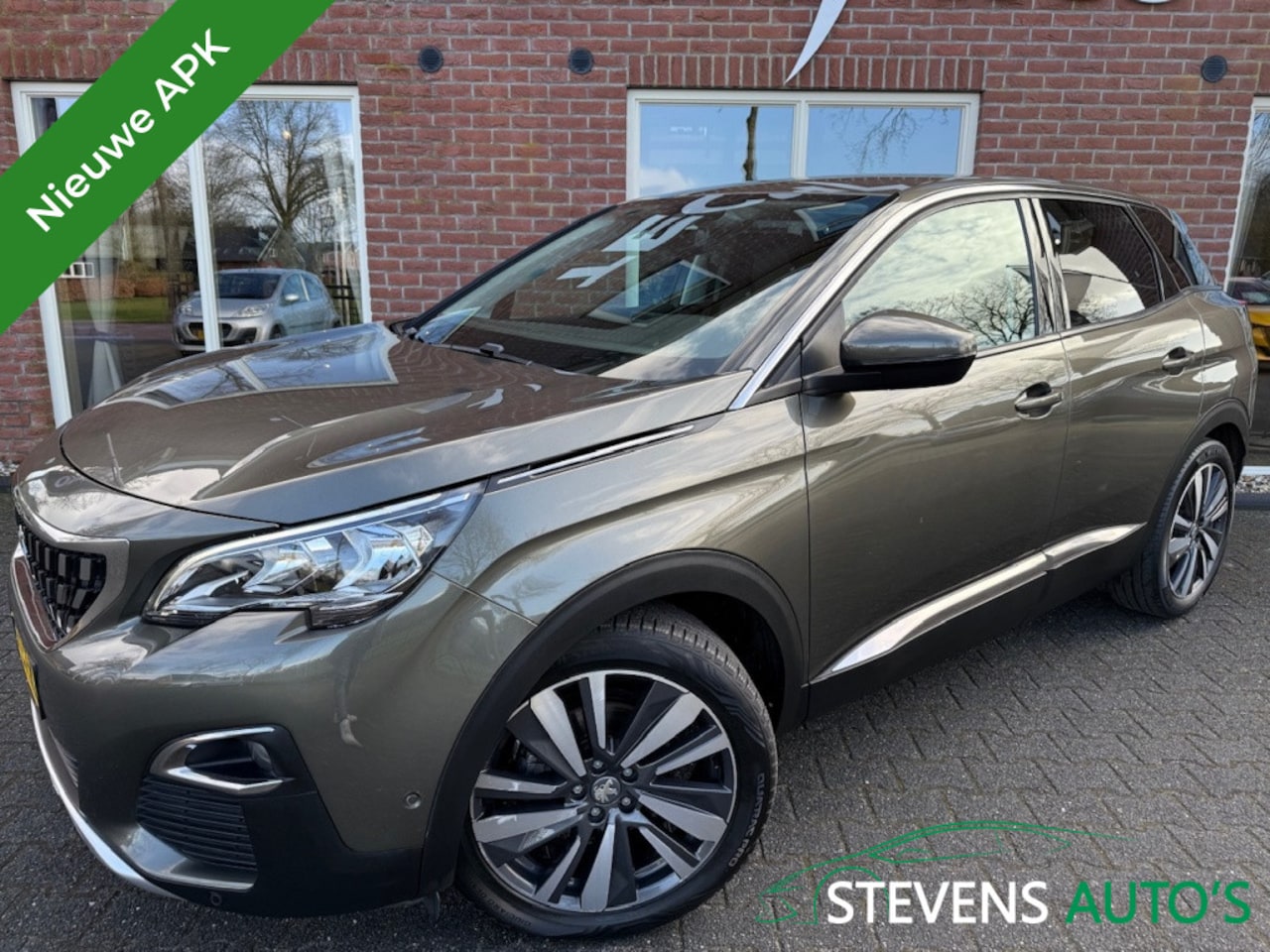 Peugeot 3008 - 1.2 PureTech BL Prem NIEUWE APK / TREKHAAK / CAMERA / 1/2 LEER / - AutoWereld.nl