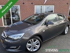 Opel Astra - 1.4 Turbo Design Ed. NIEUWE APK / SPORTSTOELEN / TREKHAAK / NAVI