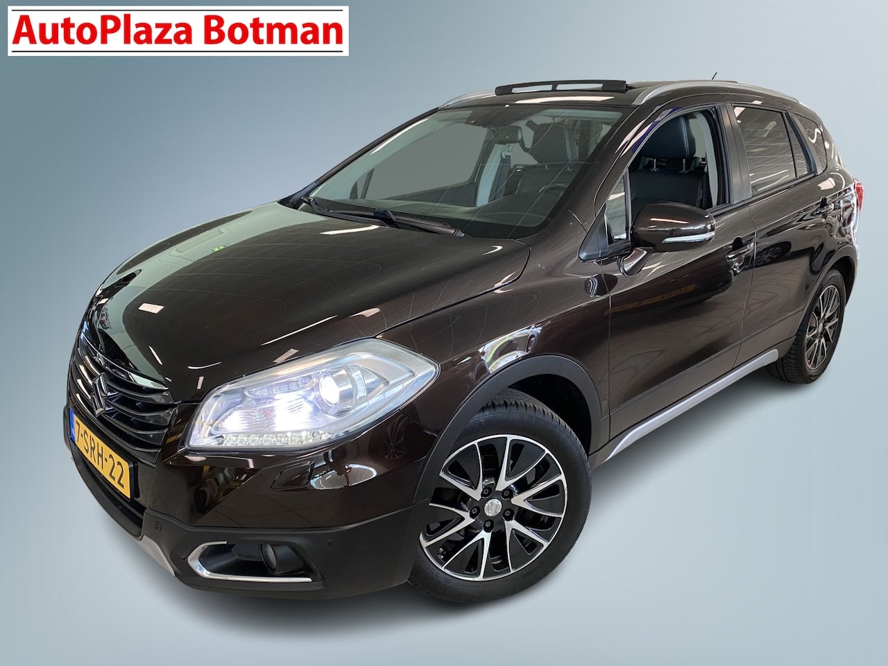 Suzuki SX4 S-Cross - 1.6 High Executive | Panodak | Trekhaak | Leder - AutoWereld.nl