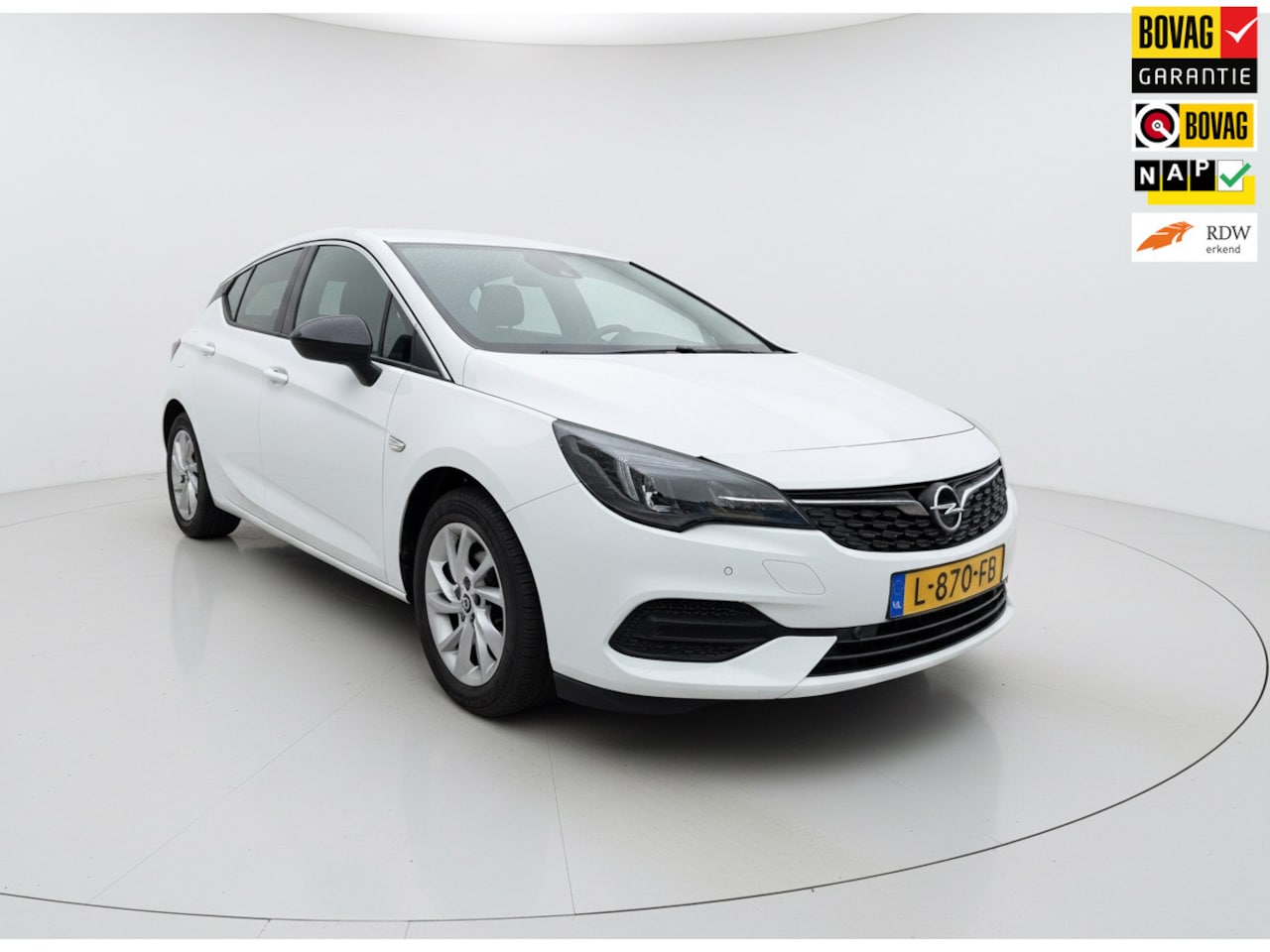 Opel Astra - 1.2 Business Elegance|Camera|Stoel en stuurverwarming| Trekhaak|Cruise|1ste eig.|Keyless - AutoWereld.nl