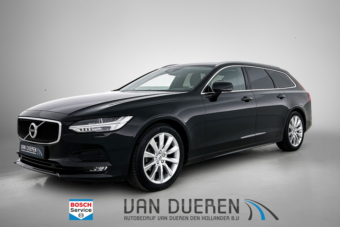 Volvo V90 - 2.0 T4 Momentum Camera, Trekhaak - AutoWereld.nl