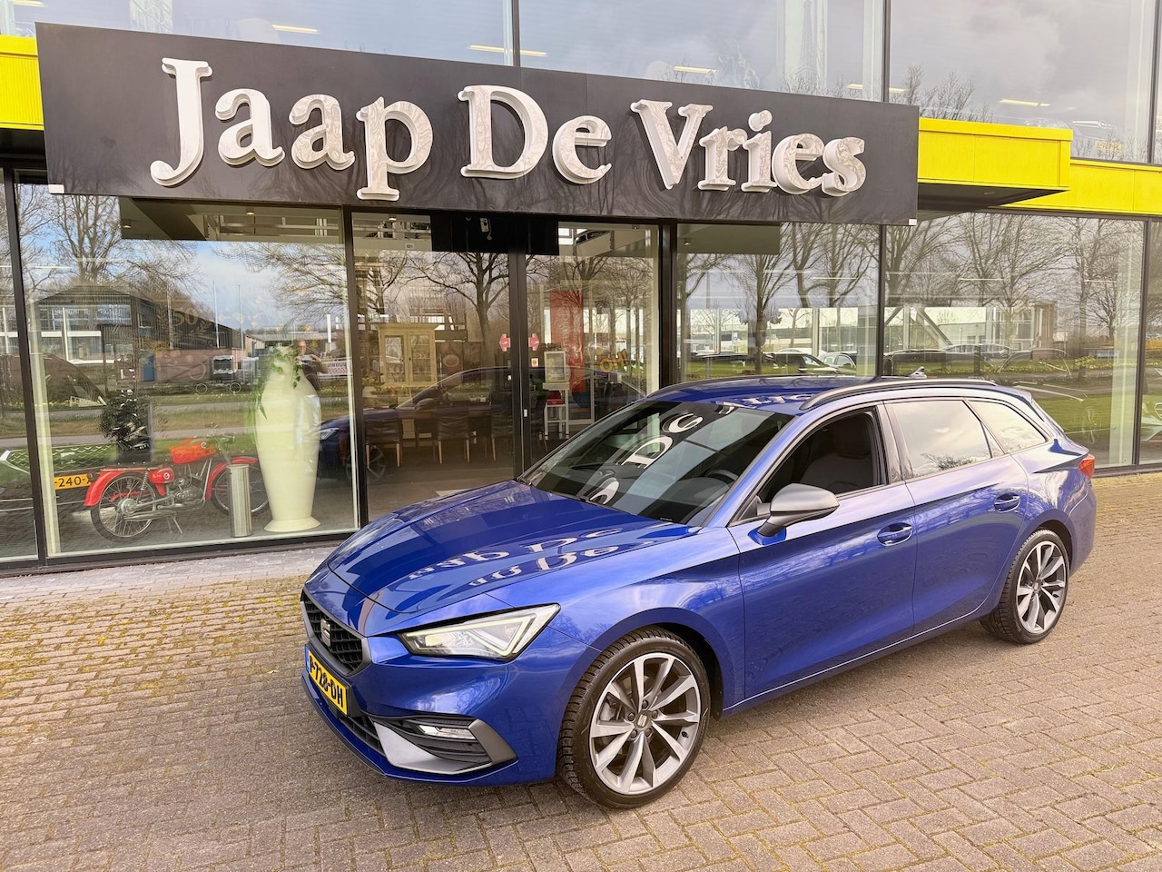 SEAT Leon Sportstourer - 1.5 eTSI FR 1.5 eTSI FR - AutoWereld.nl