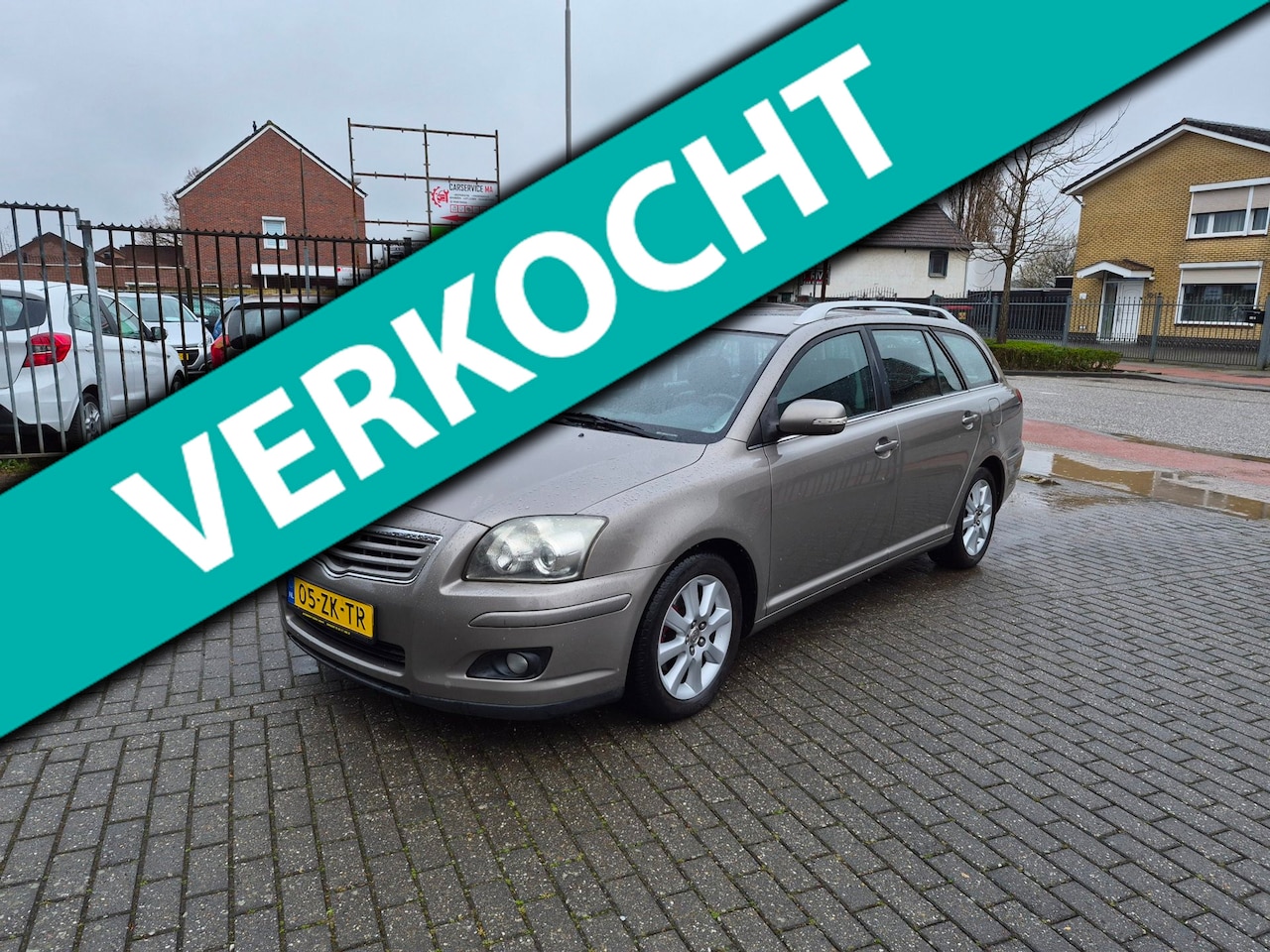 Toyota Avensis Wagon - 2.0 VVTi Luna 2.0 VVTi Luna - AutoWereld.nl