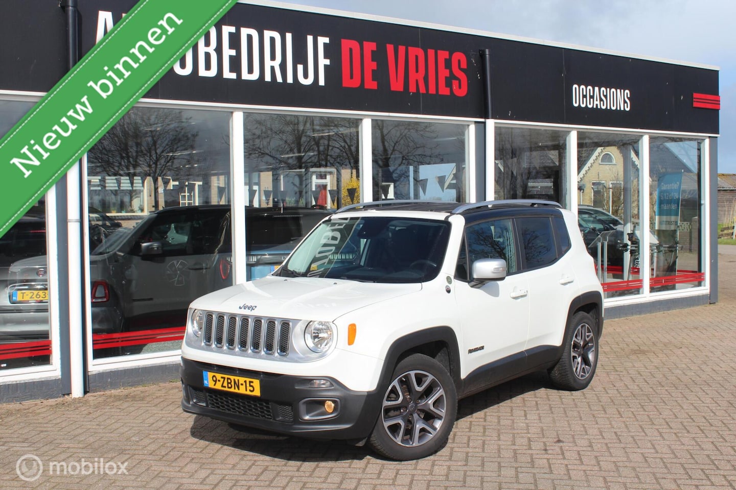 Jeep Renegade - 1.4T 140PK TwoTone Leder/Navi/NAP/18Inch/Trekhaak - AutoWereld.nl