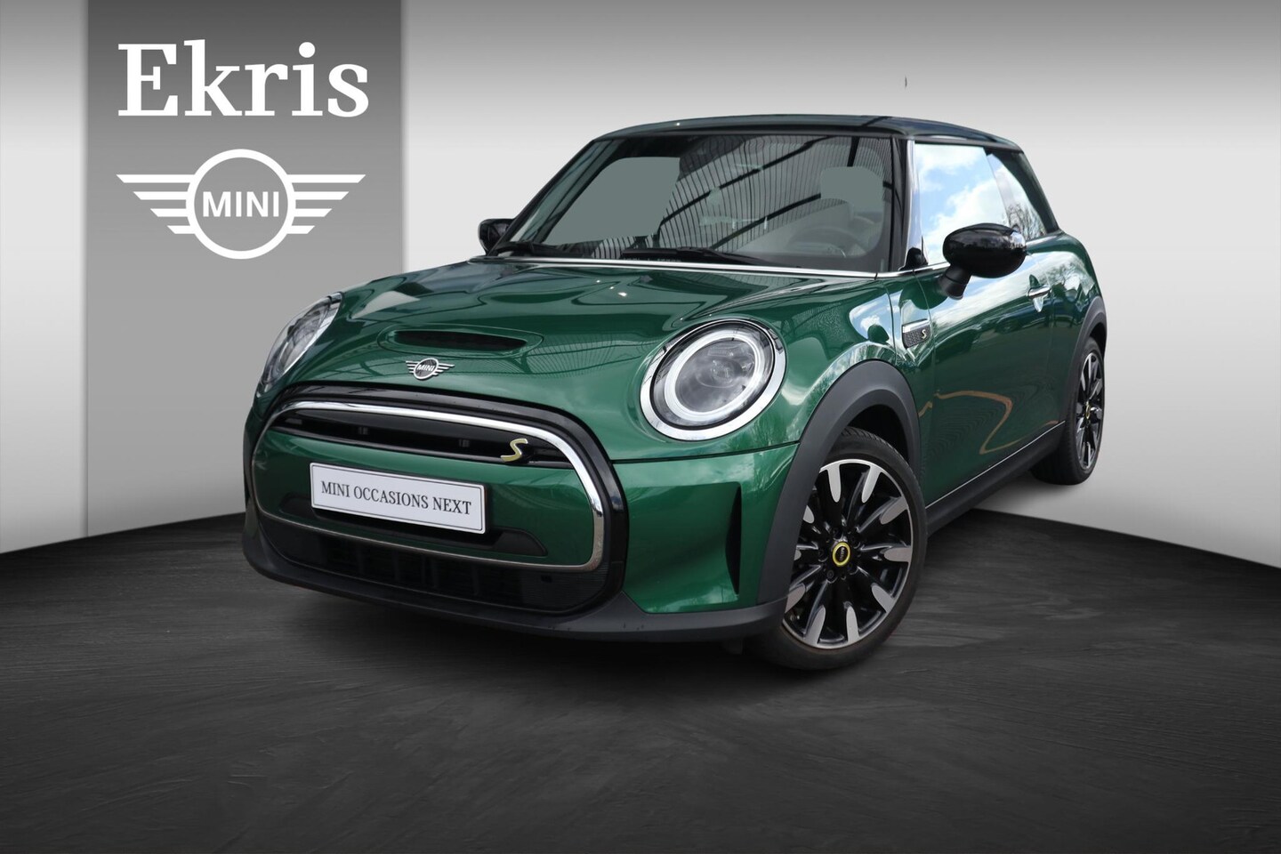 MINI Mini-Electric - | Stoel- en Stuurverwarming | Harman/Kardon | Comfort Access | Achteruitrijcamera - AutoWereld.nl