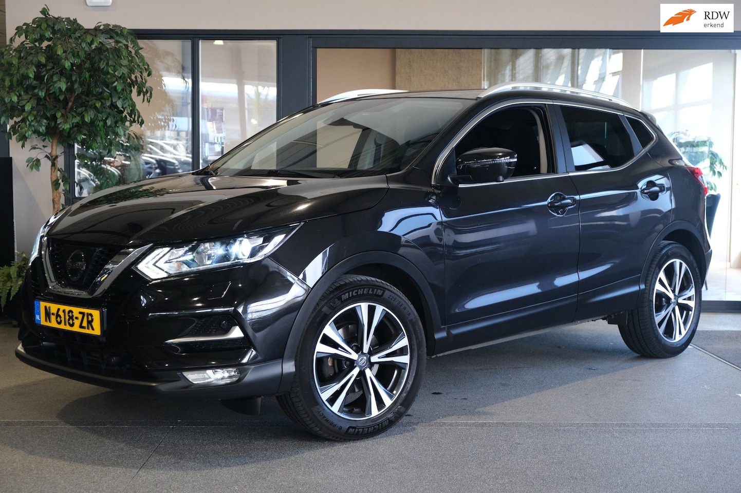 Nissan Qashqai - 1.2 Tekna 360 Camera Trekhaak Pano - AutoWereld.nl