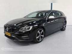 Volvo V60 - 2.0 T4 Sport AUTOMAAT / NL-AUTO / NAVI