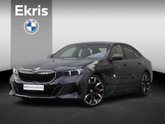 BMW 5-serie - Sedan 530e | M Sportpakket Pro | Individual Lak | Panodak | Trekhaak | Head-Up | Bowers &