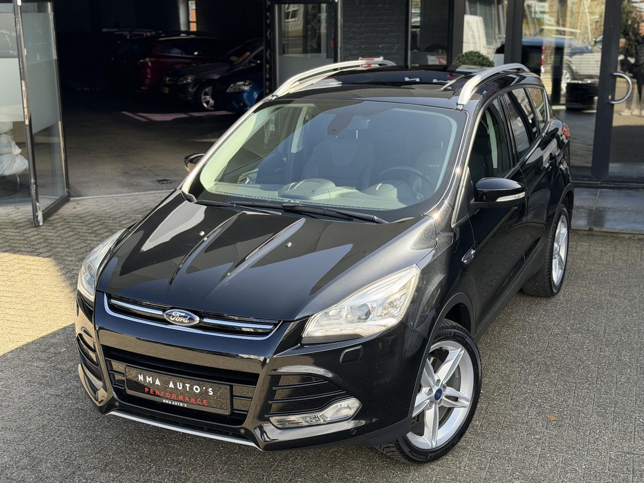 Ford Kuga - 1.5 EcoBoost Titanium DISTR.RIEM NIEUW/PANO/CRUISE/1E EIGENAAR/4WD/ELEKTRISCHE ACHTERKLEP - AutoWereld.nl