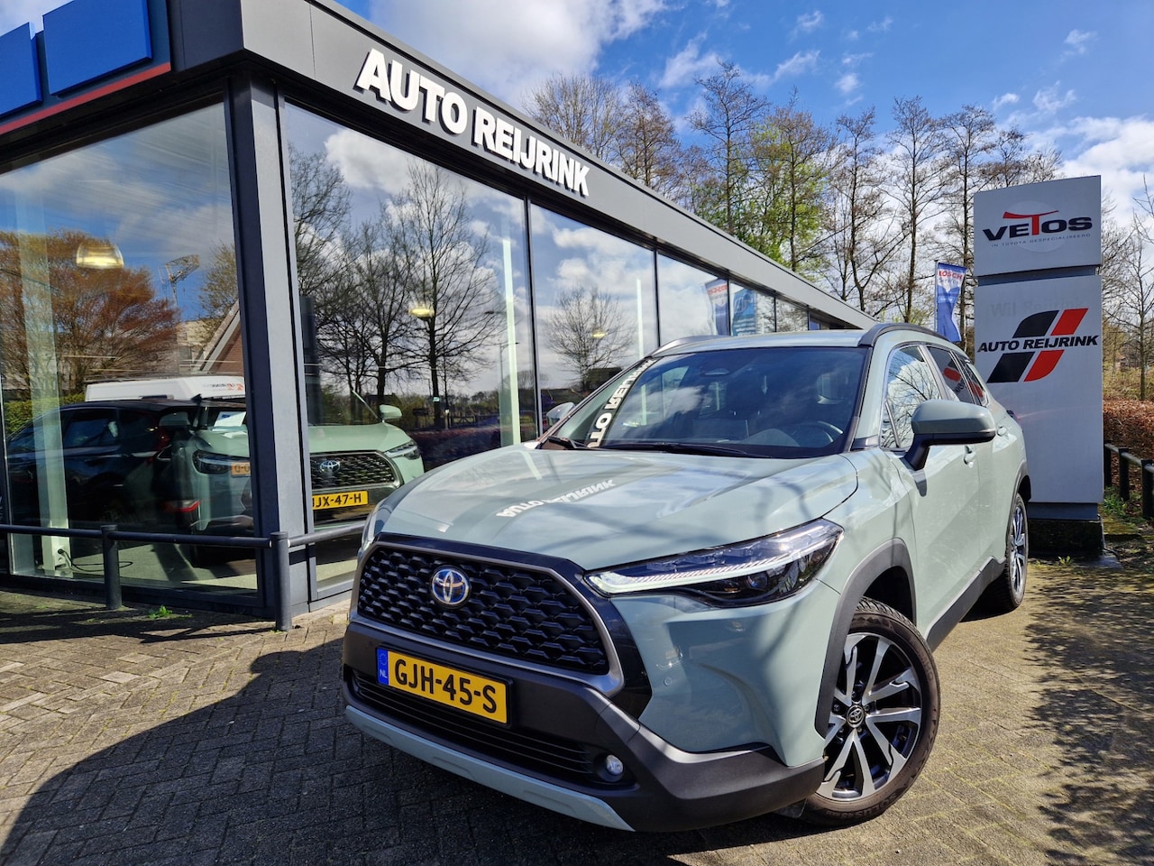 Toyota Corolla Cross - Hybrid 140 Style Comfort/TREKHAAK/ELECTR A-KLEP/STOEL-EN STUURWIEL VERWARMING - AutoWereld.nl