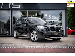 BMW X1 - SDrive18i Executive|Trekhaak|Navi|Leder|Cruise|Airco|PDC