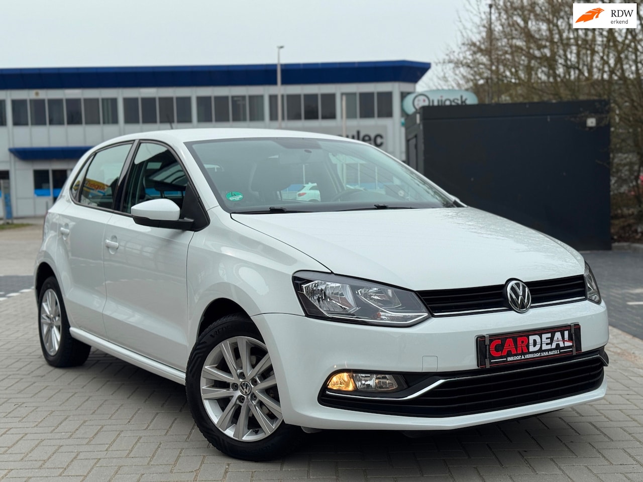 Volkswagen Polo - 1.0 TEAM 2017 5DRS|AIRCO|ELEKTR|FACELIFT|APK - AutoWereld.nl
