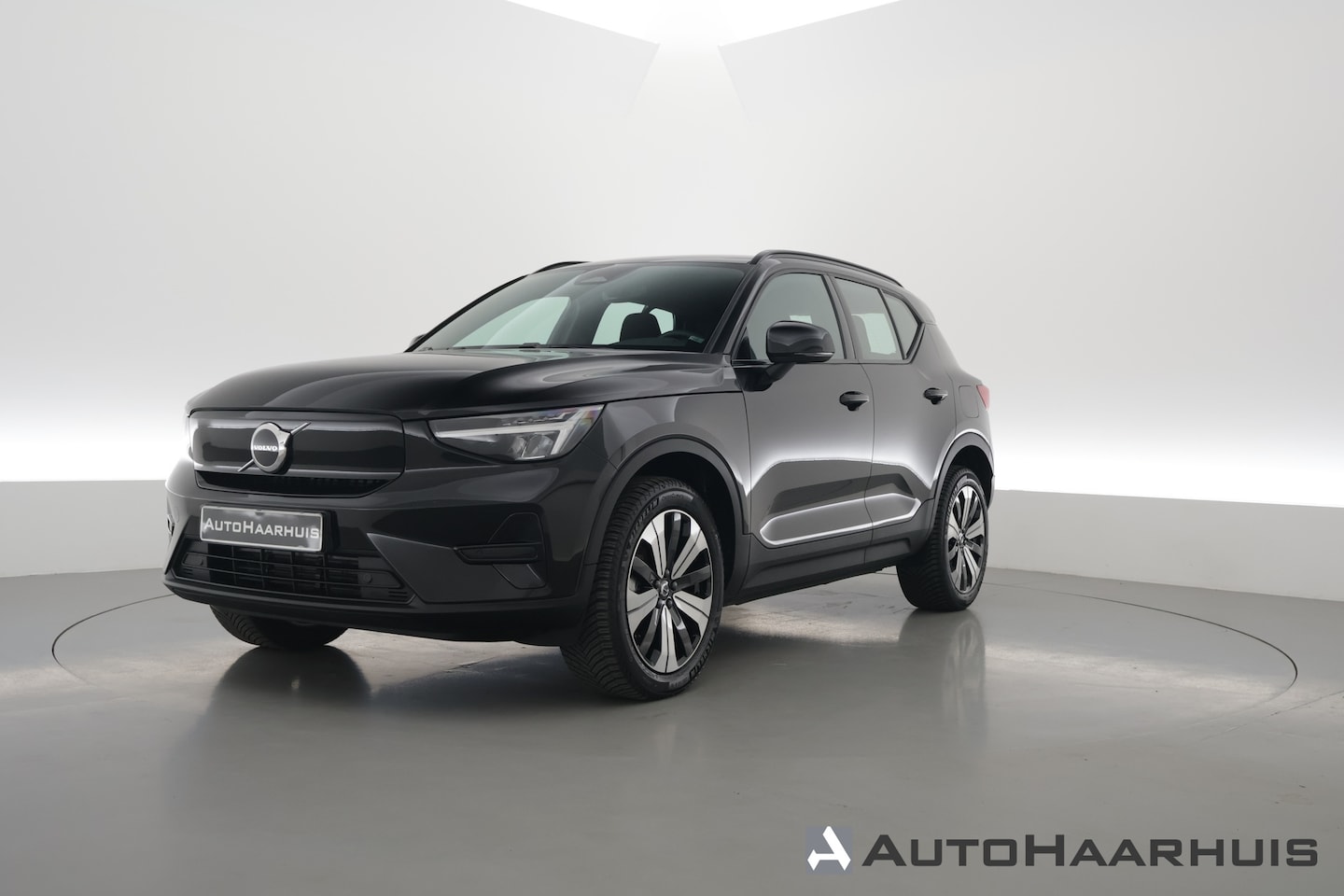Volvo XC40 - Single Motor Plus 69 kWh | Rijklaar! | Dig. Cockpit | Stuur-stoelverw. | Nav+App.connect | - AutoWereld.nl