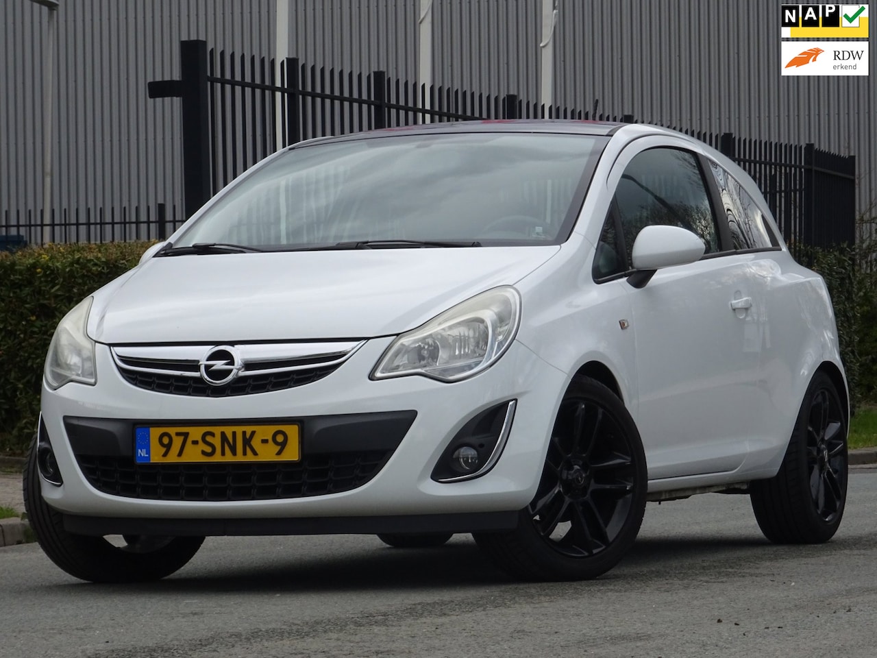Opel Corsa - 1.4-16V Color Edition NAP/AC/CRUISE/APK 03-2027 - AutoWereld.nl