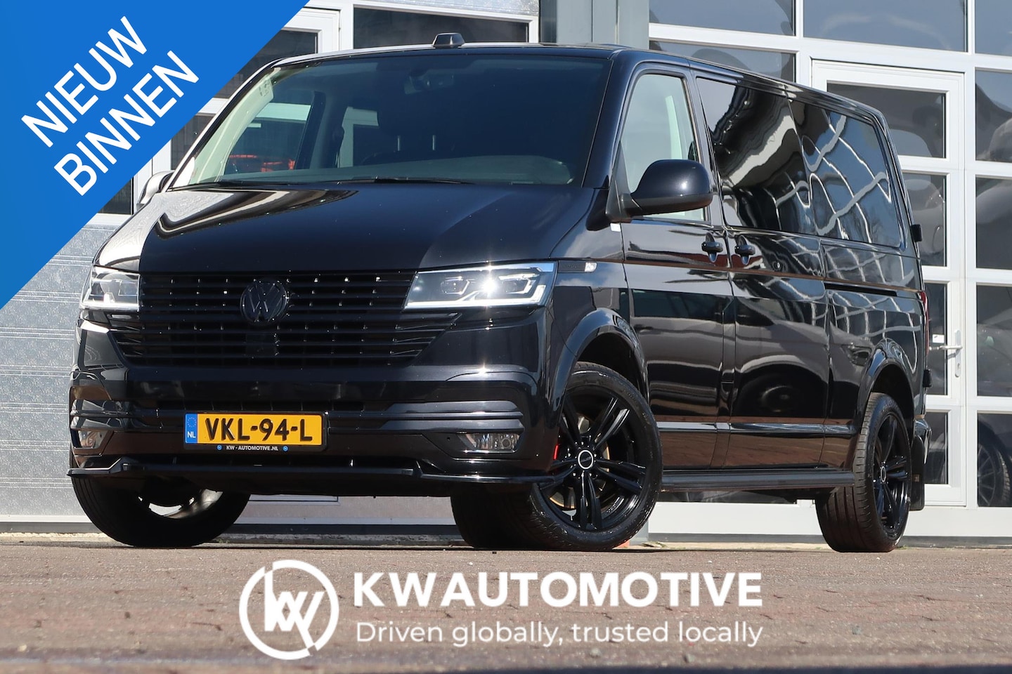 Volkswagen Transporter - 2.0 TDI L2H1 32 DC Highline AUT/ LED/ 2X SCHUIFDEUR/ CRUISE/ NAVI/ CLIMA/ ETC.. - AutoWereld.nl