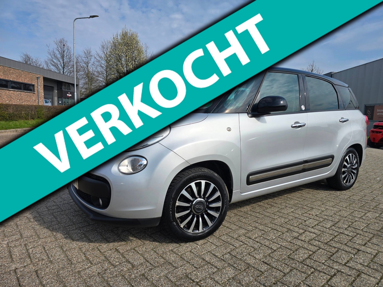 Fiat 500 L Living - 1.4 T-Jet Lounge 7p. 1.4 T-Jet Lounge 7p. Airco - AutoWereld.nl