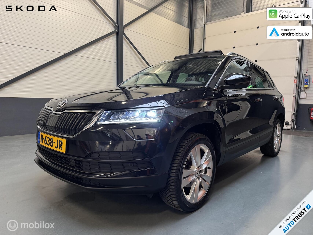 Skoda Karoq - 1.5 TSI ACT Sportline Pano|Keyless|CarPlay|Trekh - AutoWereld.nl