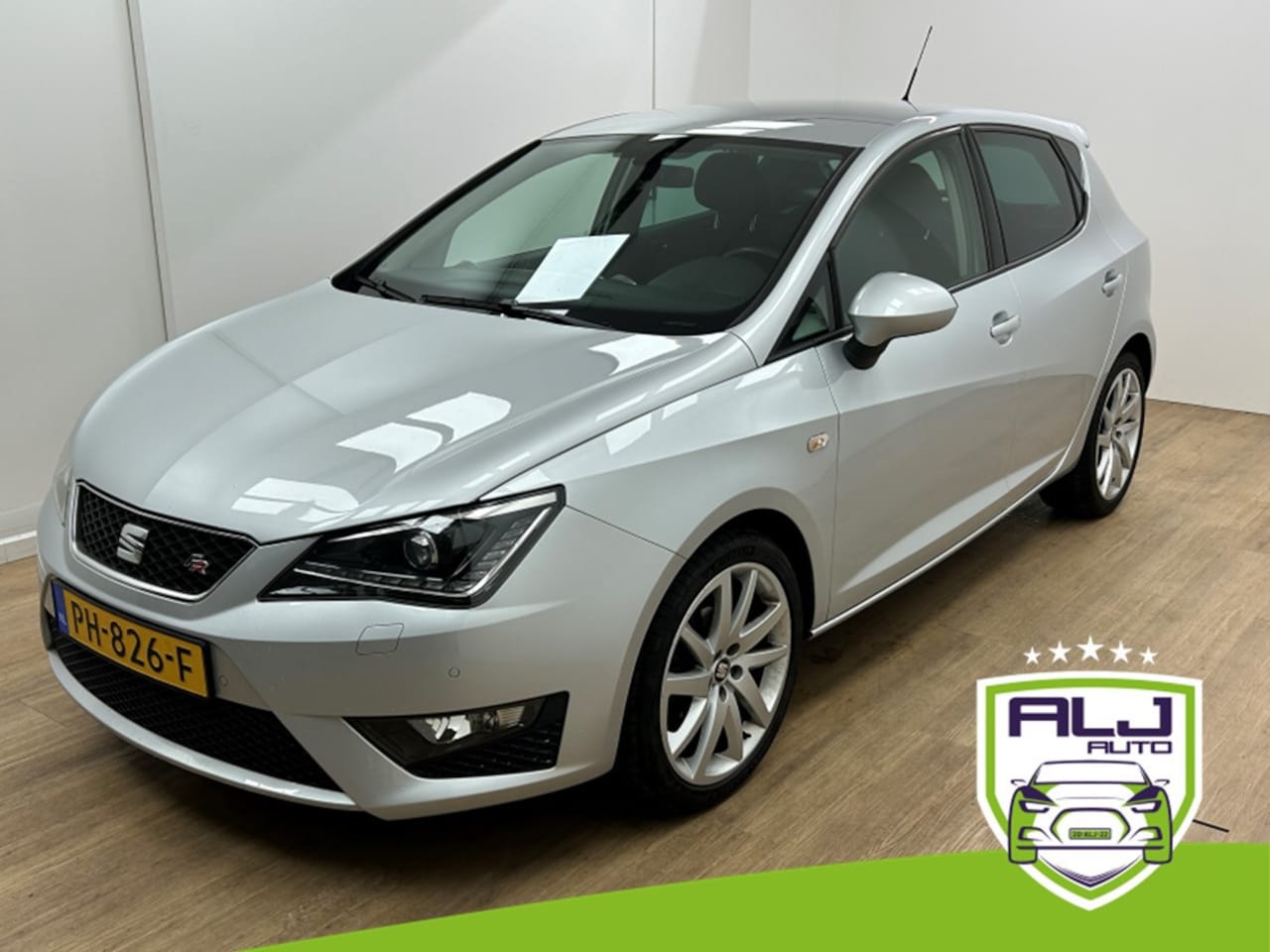 SEAT Ibiza - Occasion 1.0 EcoTSI FR Connect | Grijs | Tweedehands Seat Ibiza | Cruisecontrol | Airco | - AutoWereld.nl