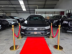 Volkswagen Passat - R-Line PANO+ DIGIDASH AUTOMAAT FULL
