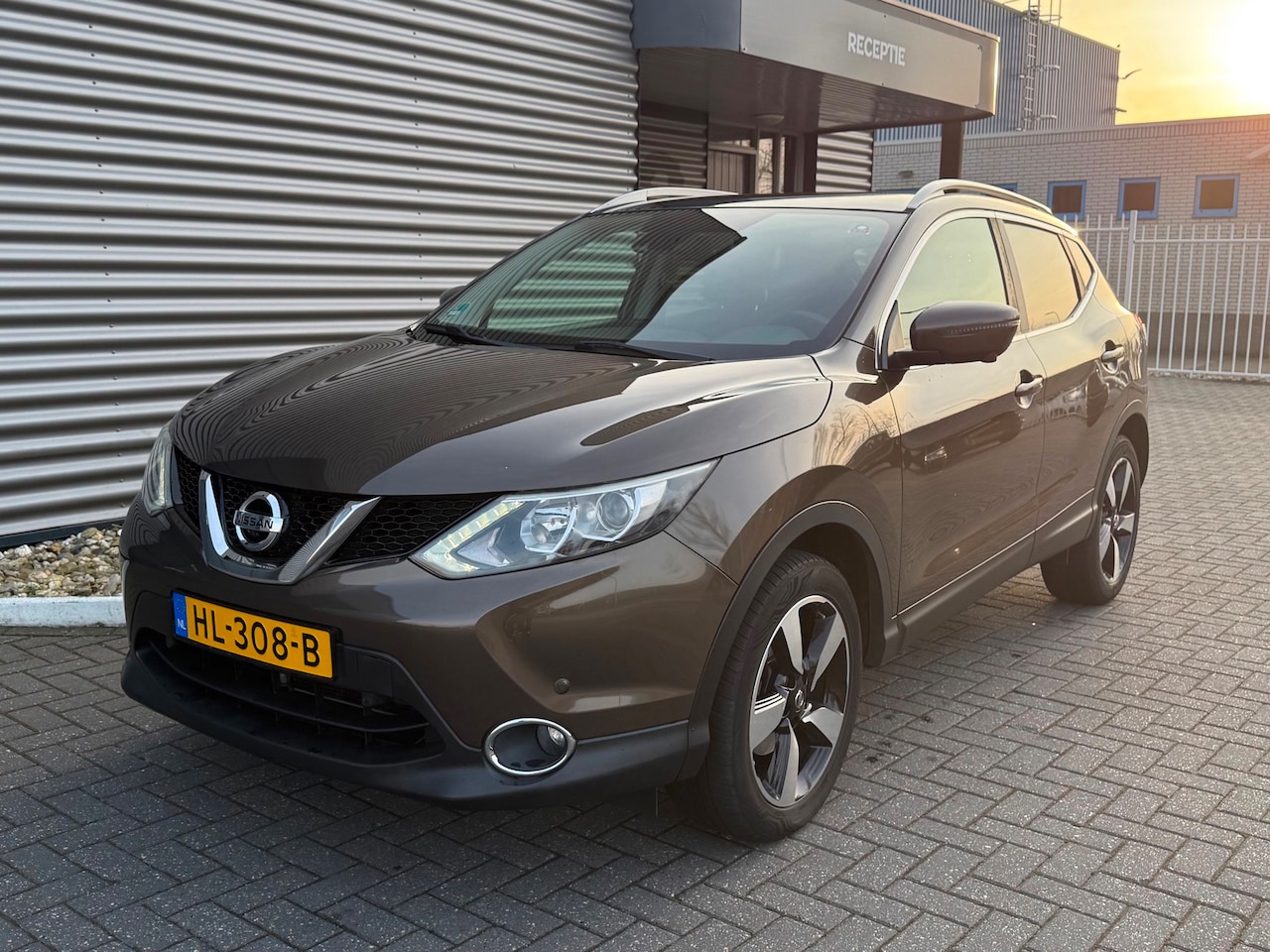 Nissan Qashqai - 1.2 Connect Edition | Full option - AutoWereld.nl