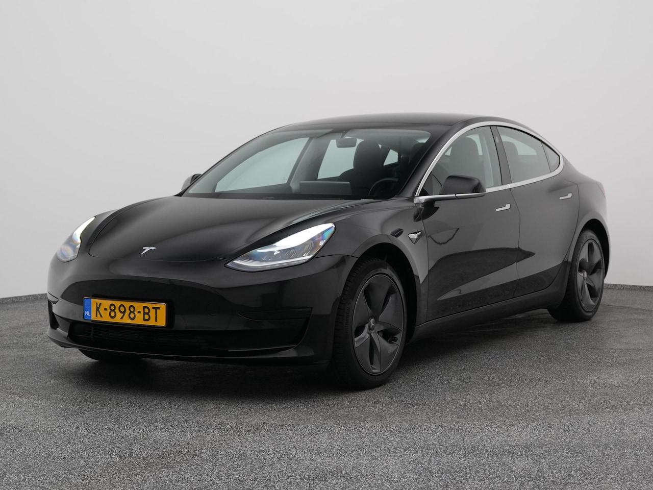 Tesla Model 3 - Standard RWD Plus 60 kWh | PANO | CAMERA | AUTOPILOT | STOELVERWARMING - AutoWereld.nl