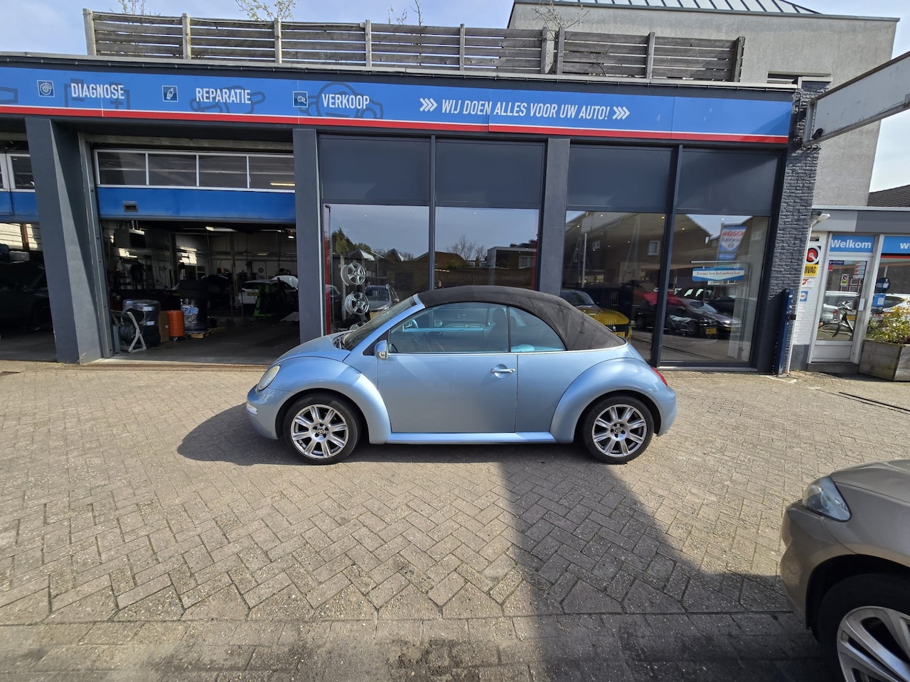 Volkswagen New Beetle Cabriolet - 1.6 - AutoWereld.nl