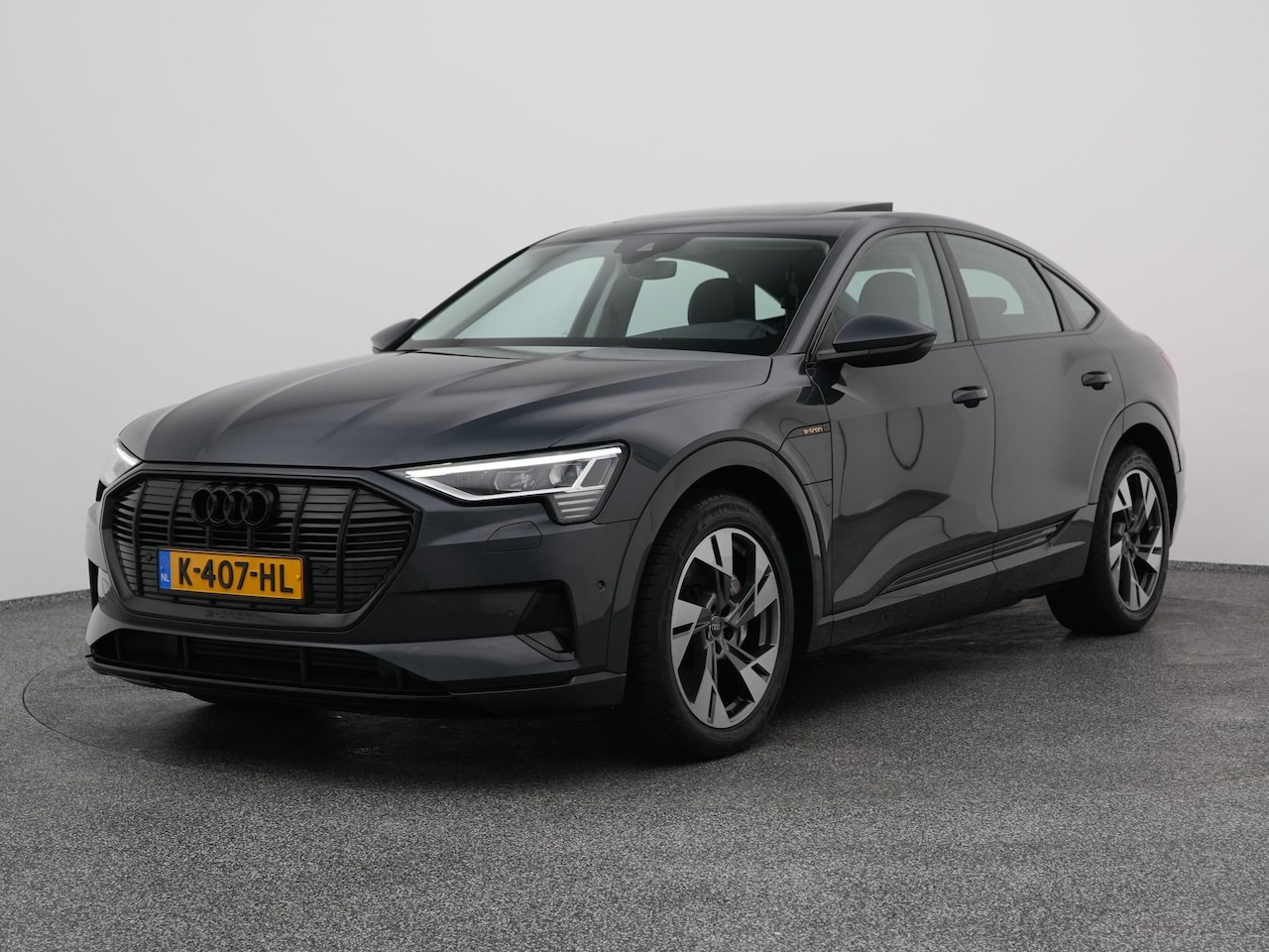 Audi e-tron Sportback - 50 quattro Business edition Plus 71 kWh | PANO | CAMERA | LUCHTVERING | STOELVERWARMING - AutoWereld.nl