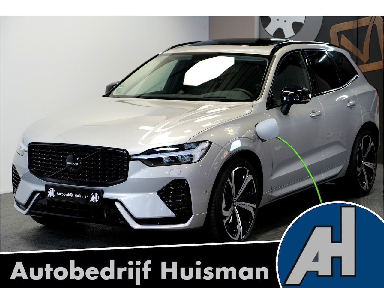 Volvo XC60 - 2.0 T8 AWD 335kW/456pk Aut8 Recharge Ultra Dark Edition LUCHTVERING + BOWERS&WILKINS + PAN - AutoWereld.nl