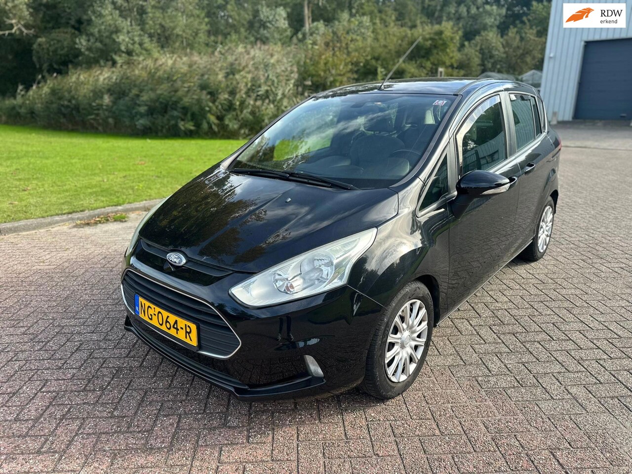 Ford B-Max - 1.0 EcoBoost Titanium AIRCO PANO TREKHAAK - AutoWereld.nl