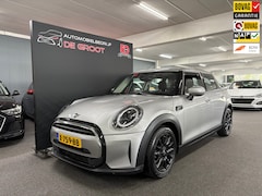 MINI Cooper - 1.5 Camden Edition/ Automaat/ NL auto/ Eerste eigenaar/ Parkeersensoren achter/ 100KW