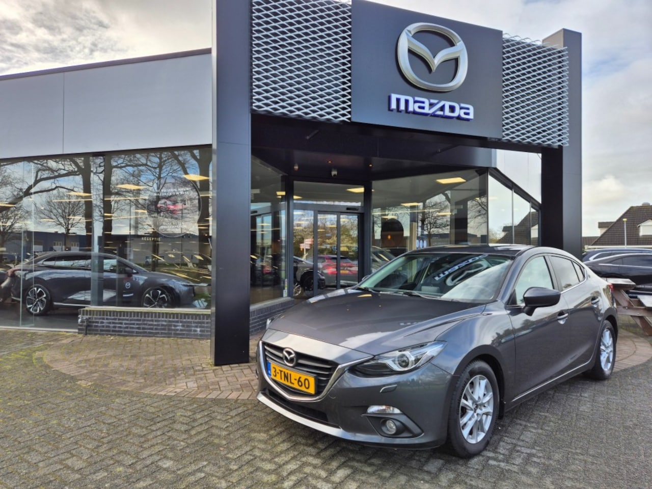 Mazda 3 - SEDAN SKYACTIV-G 2.0 120 TS+ / Trekhaak - AutoWereld.nl