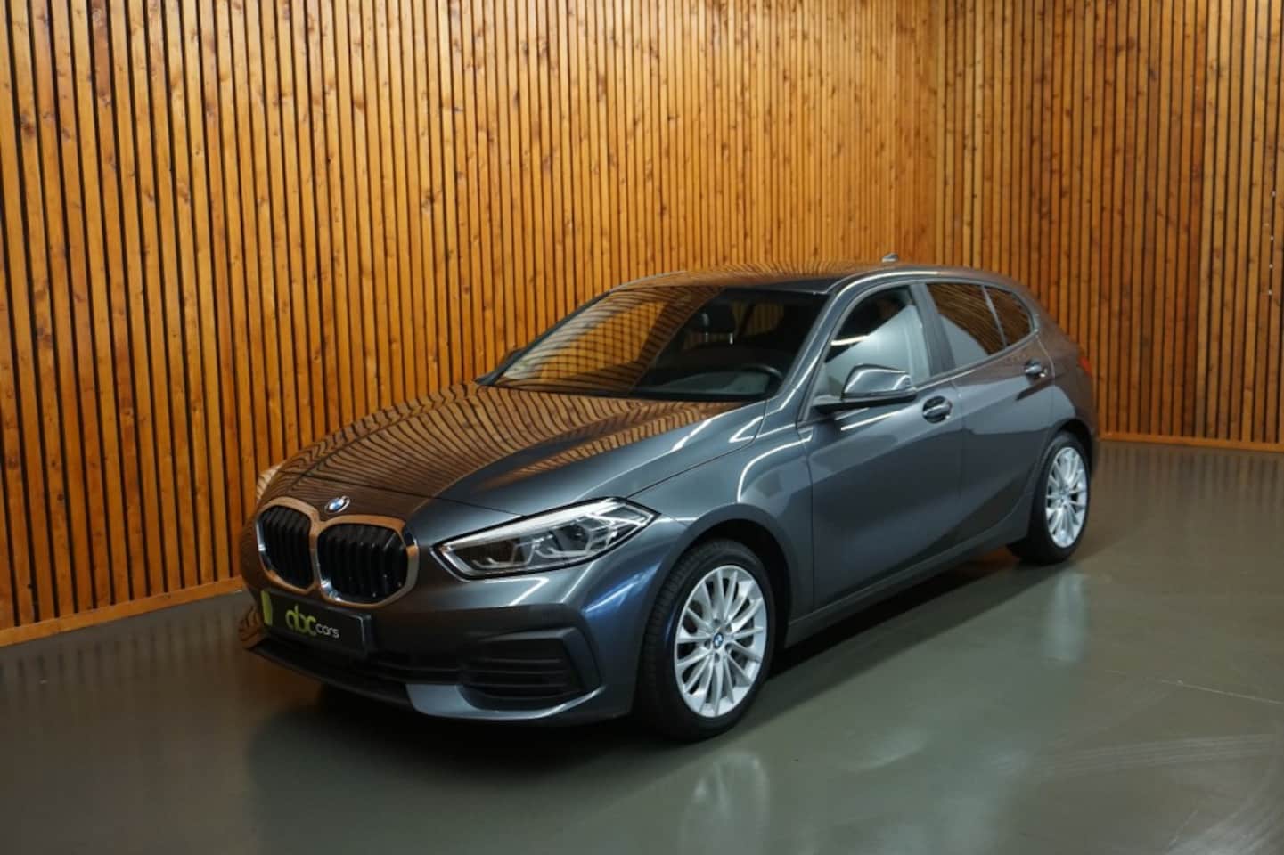 BMW 1-serie - 118I HIGH EXECUTIVE Edition Panodak Automaat - AutoWereld.nl