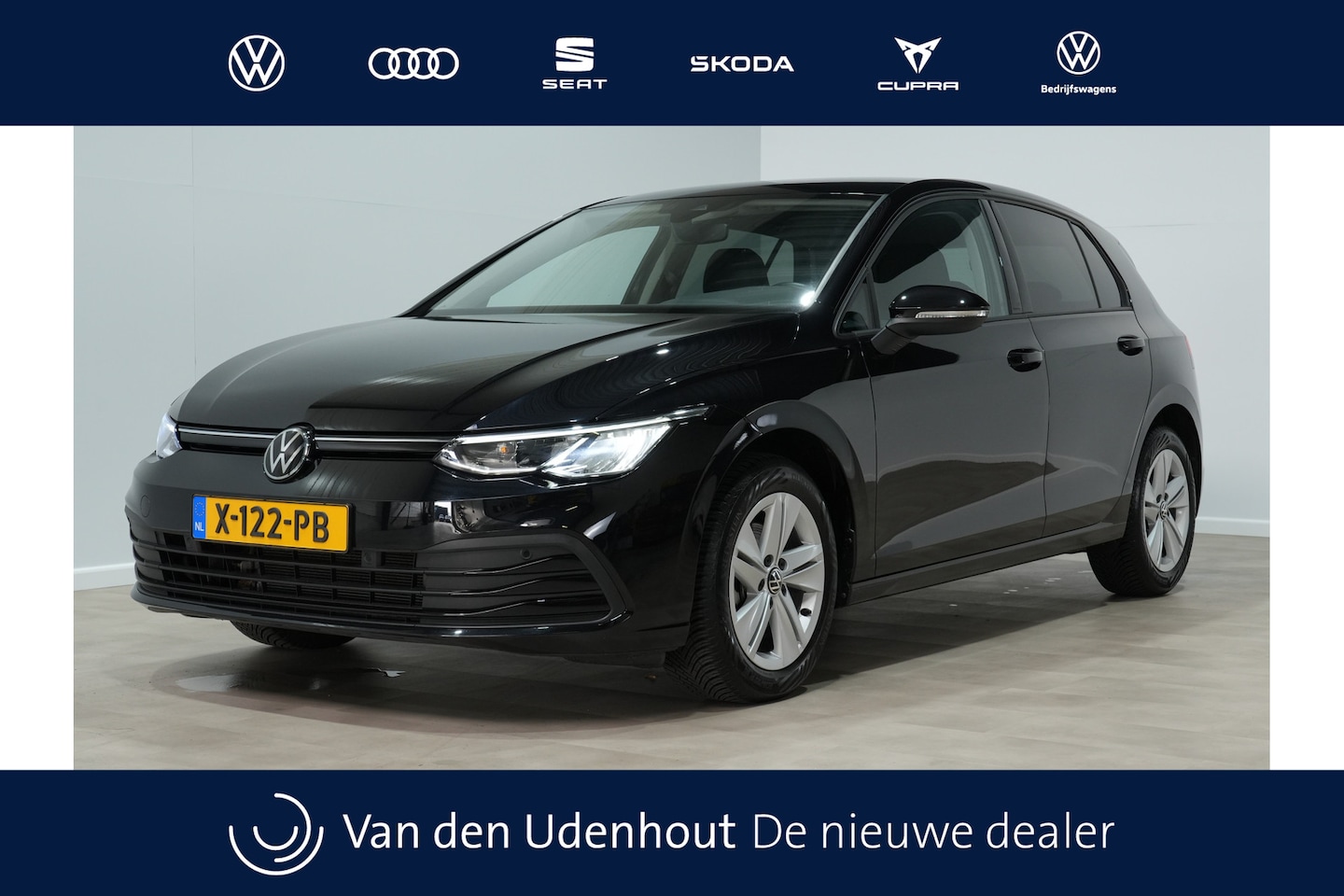 Volkswagen Golf - 1.0 TSI 110pk Life Business Navigatie Stoelverwarming Pdc Acc 253 - AutoWereld.nl