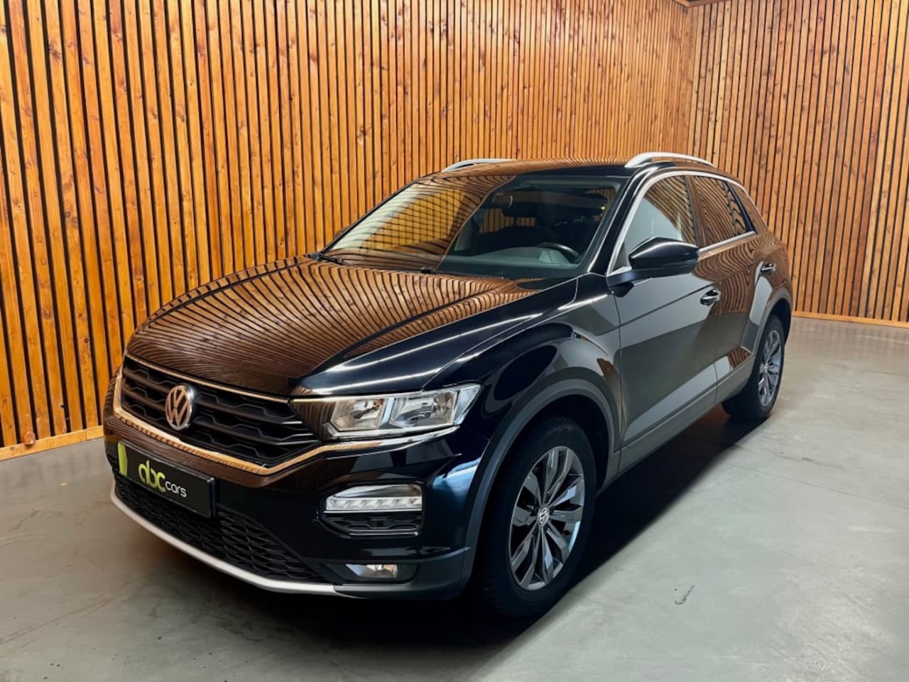 Volkswagen T-Roc - 1.5 TSI STYLE AUTOMAAT - AutoWereld.nl