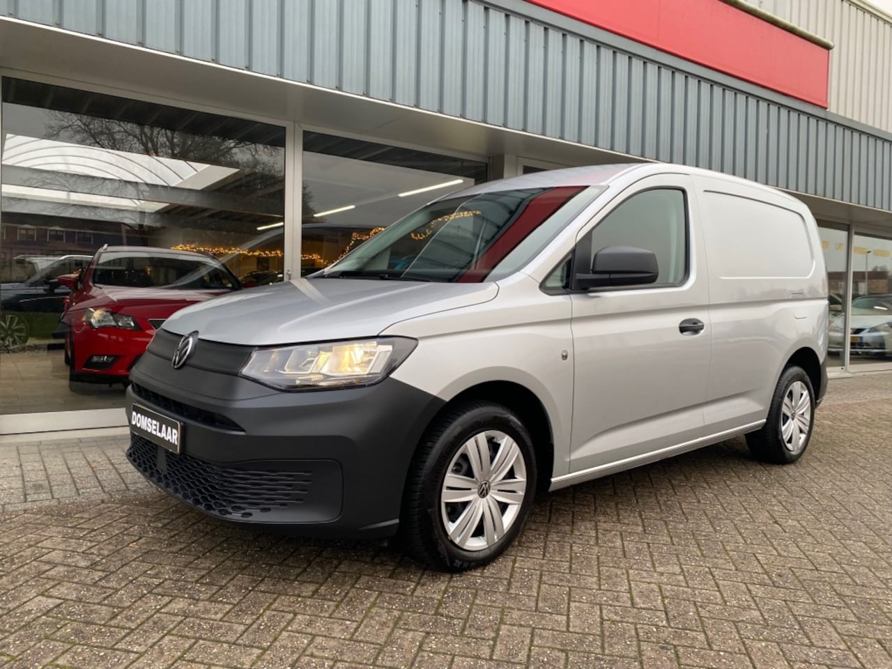 Volkswagen Caddy - 2.0 TDI Style 100PK EX. BTW! velgen meerprijs 995 excl. btw - AutoWereld.nl