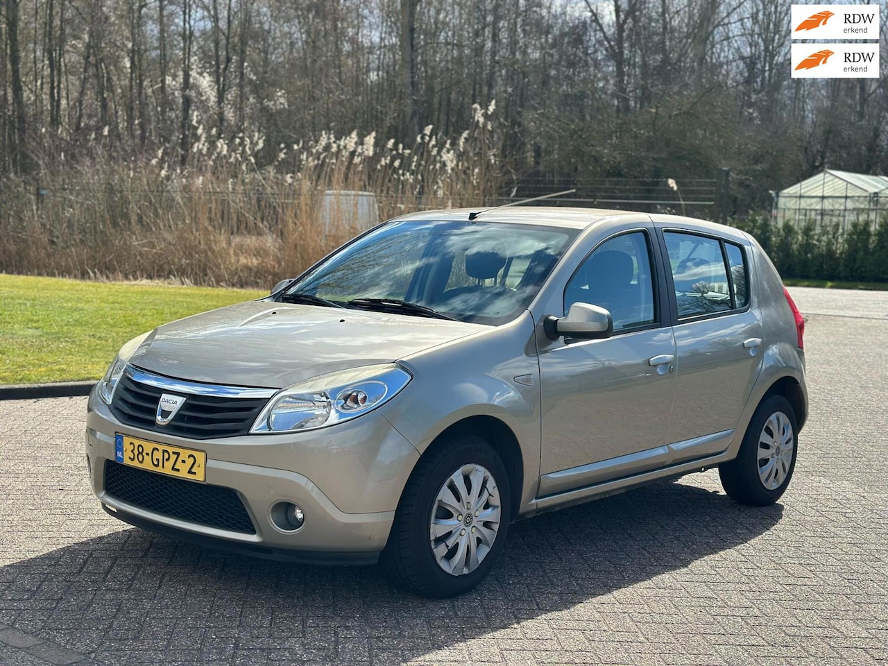 Dacia Sandero - 1.4 Lauréate AIRCO TREKHAAK ELEKTRISCHE RAMEN - AutoWereld.nl