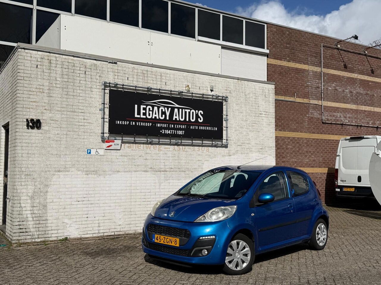 Peugeot 107 - 1.0 Active - AIRCO - APK 12/2026 - 1STE EIGENAAR - RIJDT EN SCHAKELT GOED! - AutoWereld.nl
