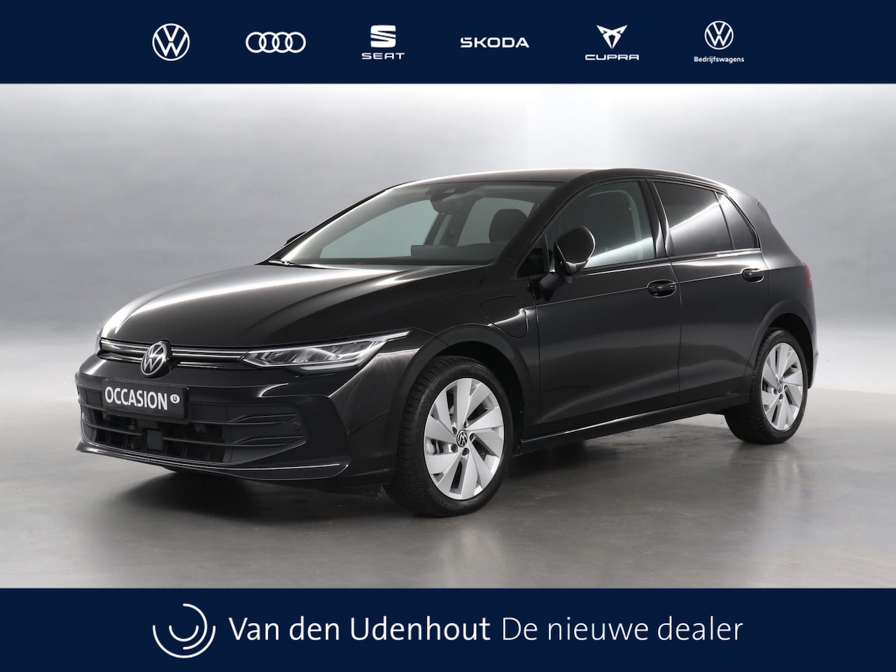 Volkswagen Golf - 1.5 eHybrid 204pk Life Edition DSG / Navigatie / Camera - AutoWereld.nl
