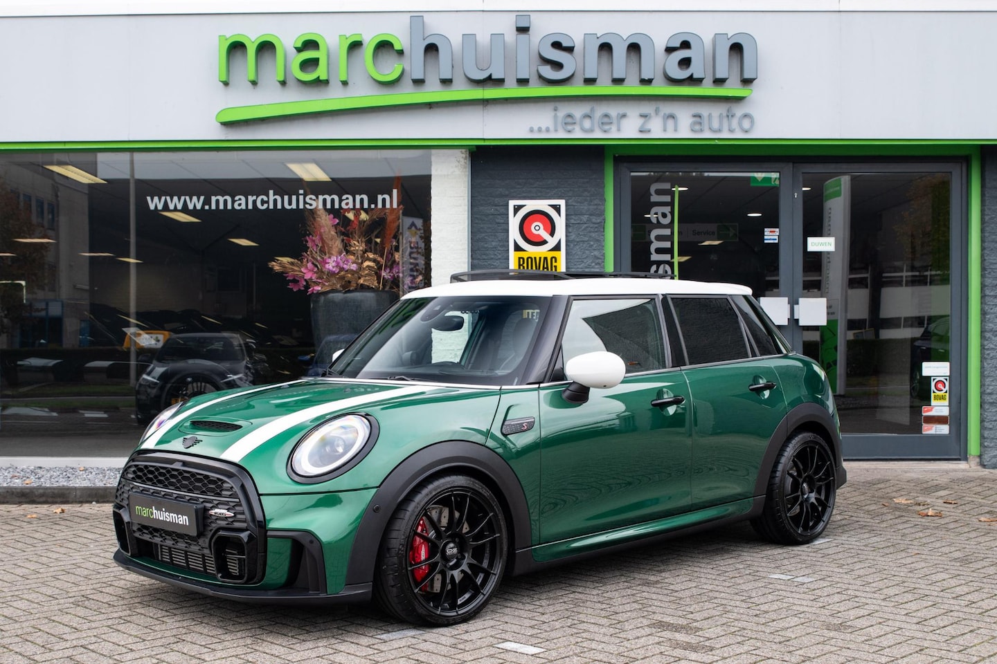 MINI Cooper S - 2.0 Resolute Edition / JCW / PANO / HARMAN KARDON / HEAD UP - AutoWereld.nl