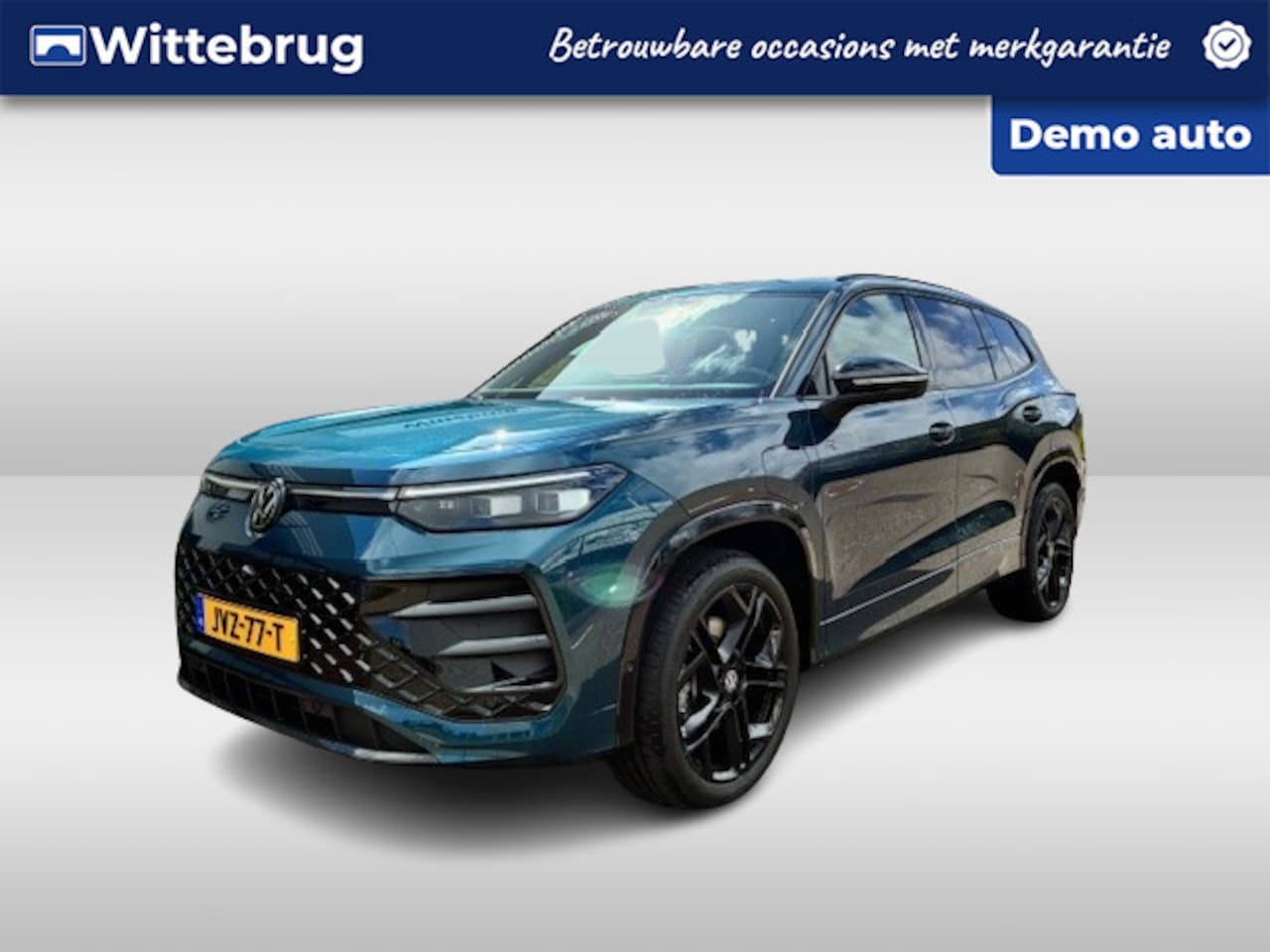 Volkswagen Tayron - 1.5 eHybrid R-Line Edition  / Panoramadak / Trekhaak / IQ Light / 20" lm velgen / Navi / C - AutoWereld.nl
