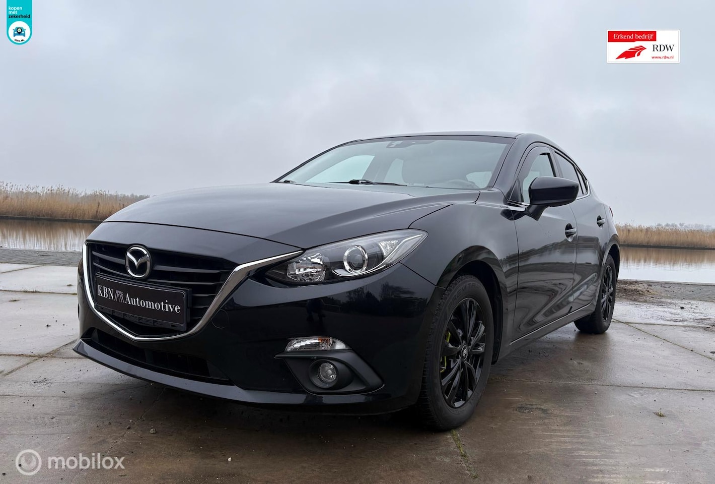 Mazda 3 - 2.0 SkyActiv-G|PDC|Camera|Stoelverwarming - AutoWereld.nl