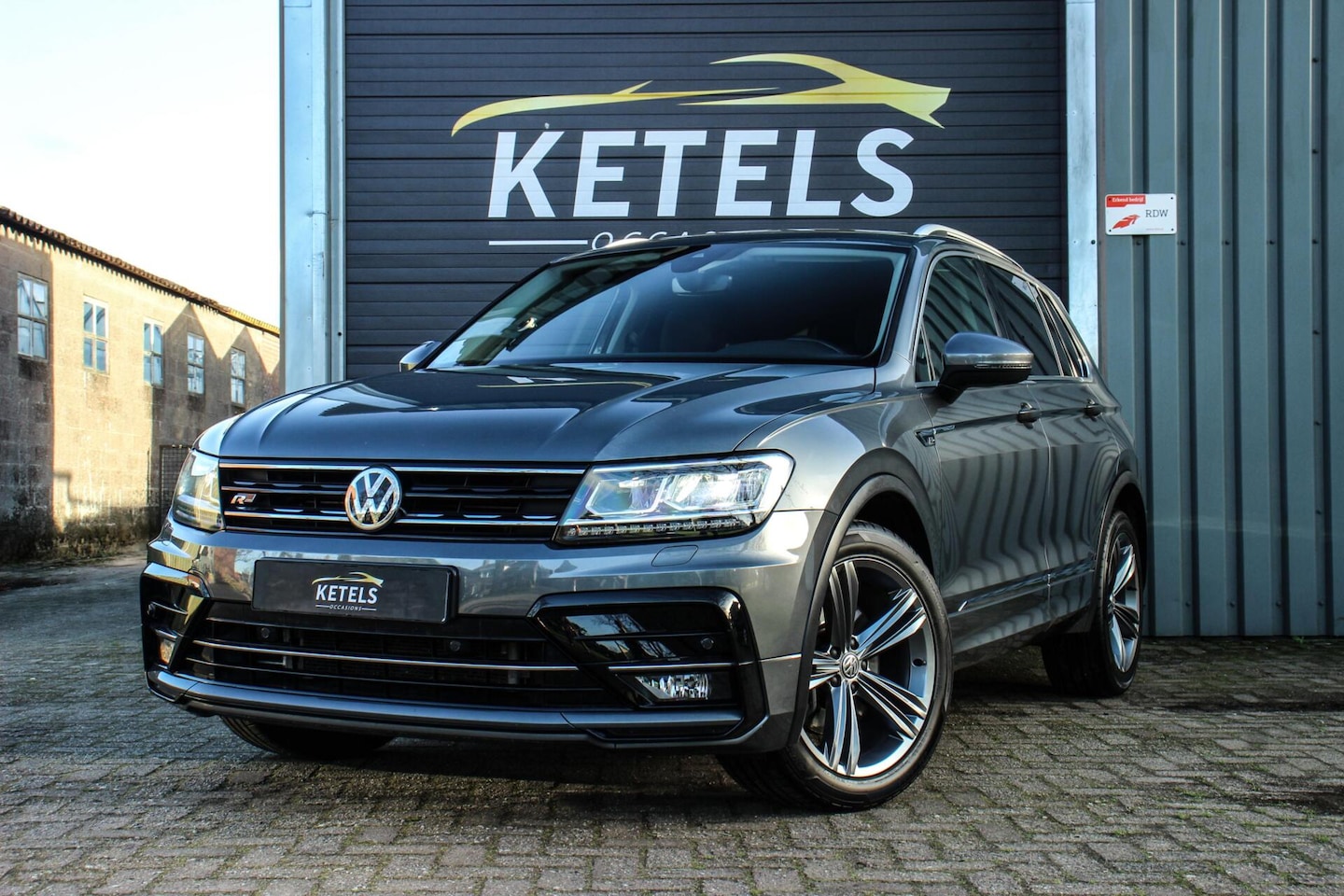 Volkswagen Tiguan - 2.0 TSI DSG 4MOTION R-line Trekhaak, Virtual - AutoWereld.nl