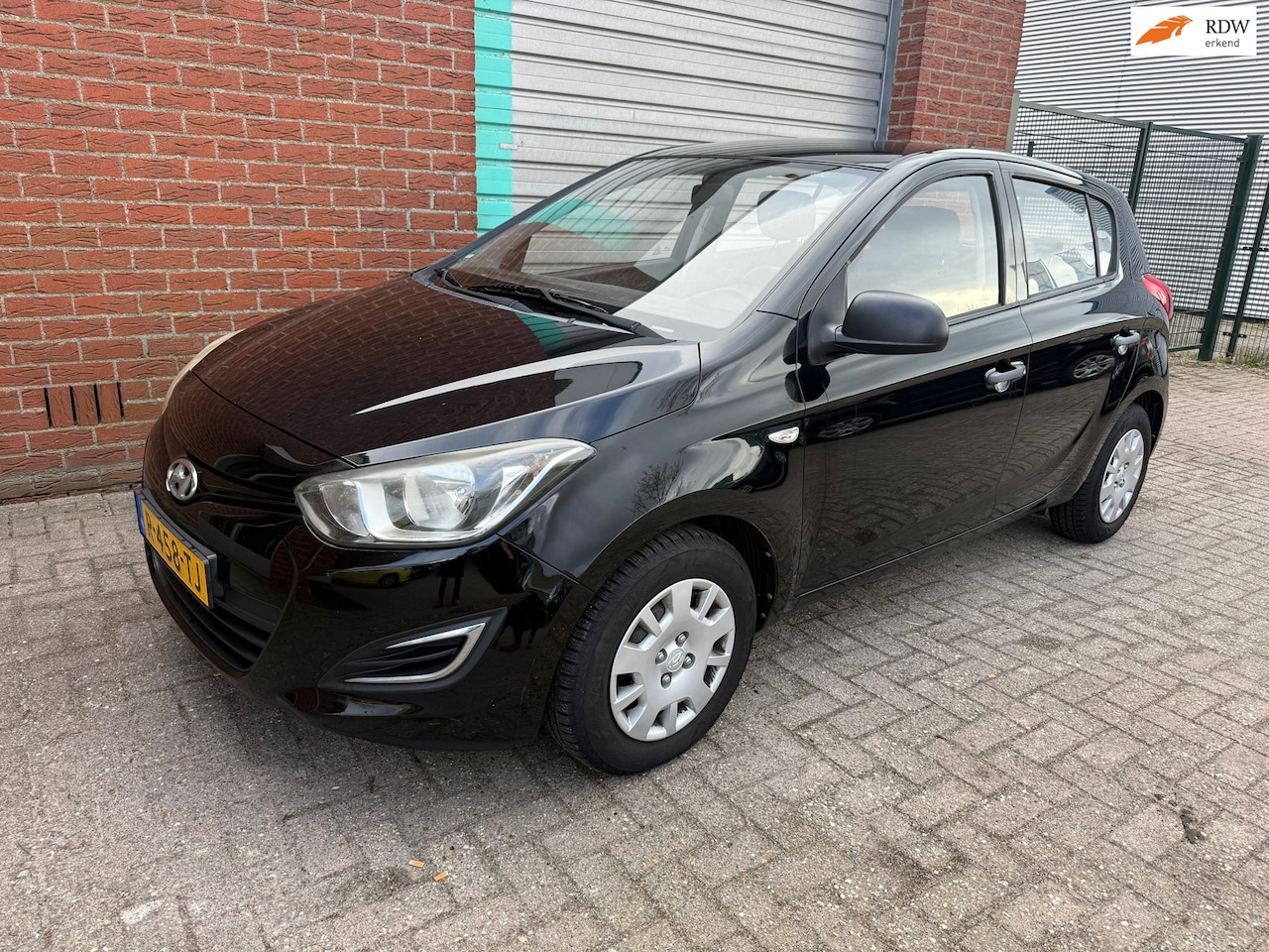 Hyundai i20 - 1.2i i-Motion 5-drs Airco Bj:2013 - AutoWereld.nl