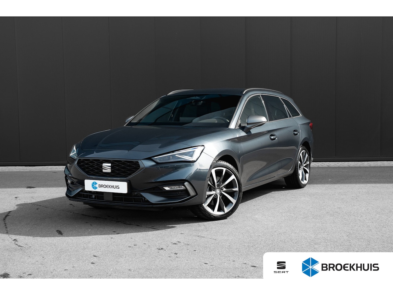 SEAT Leon Sportstourer - 1.5 TSI eHybrid 204pk FR Business | Trekhaak | Camera | Matrix | 18" - AutoWereld.nl