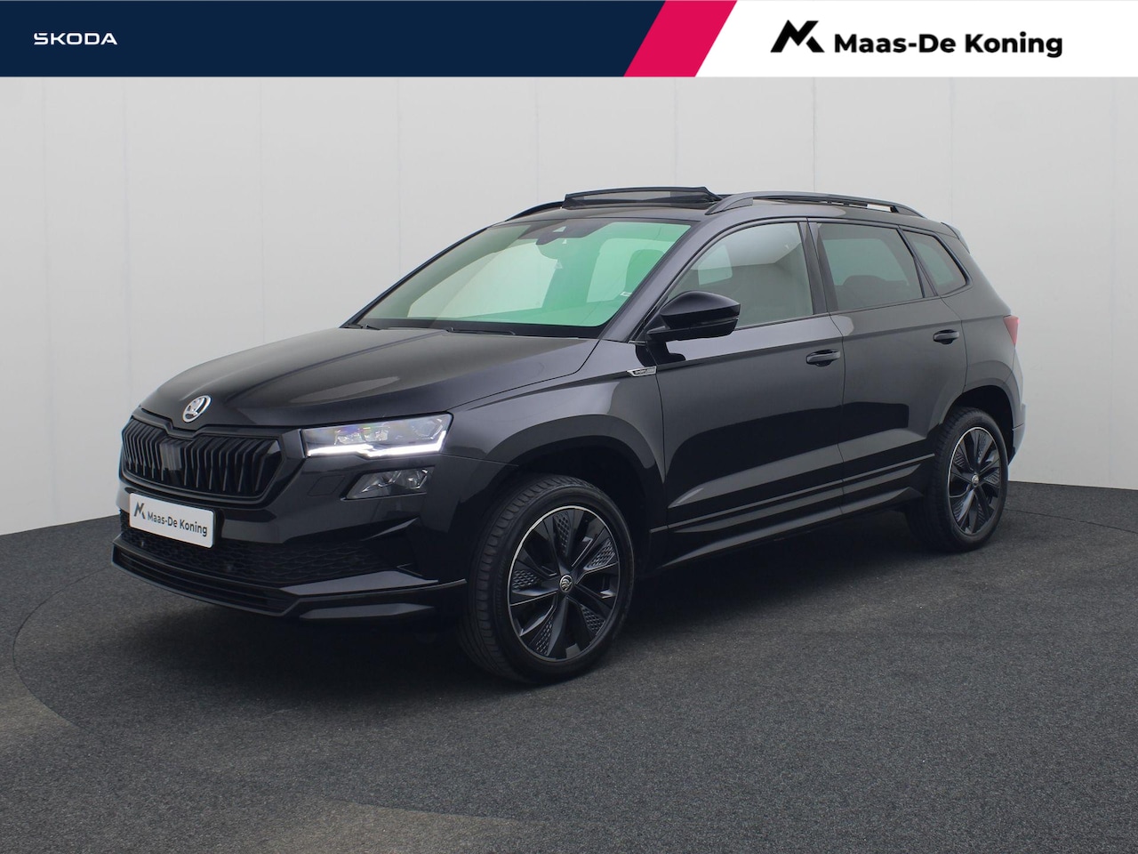 Skoda Karoq - 1.5TSI/150PK ACT Sportline Business DSG · Panoramadak · Trekhaak · Apple/Android Car Play - AutoWereld.nl